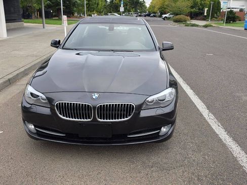 Used 2012 BMW 528i xDrive Sedan AWD/4WD image 2