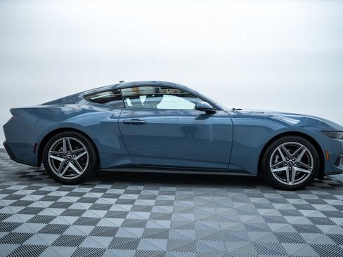 Used 2026 Ford Mustang Premium RWD image 4