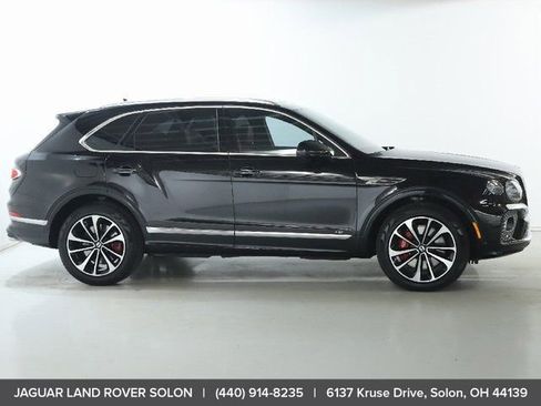 Used 2022 Bentley Bentayga image 10
