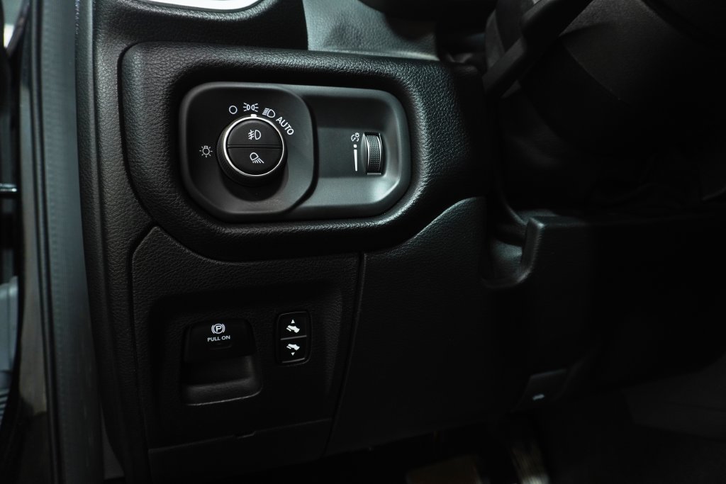 Used 2020 RAM 1500 Big Horn AWD/4WD image 20