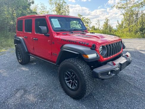 Used 2025 Jeep Wrangler Unlimited Rubicon w/ XTREMEE 35" Tire Package AWD/4WD image 1