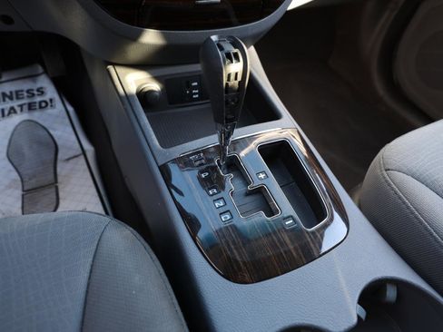 Used 2010 Hyundai Santa Fe GLS image 16