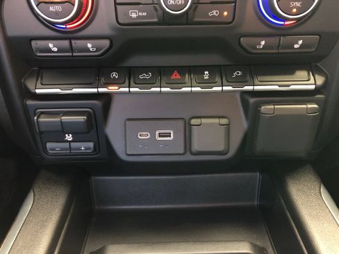 Used 2020 Chevrolet Silverado 1500 RST w/ Rally Edition AWD/4WD image 23