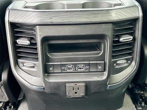 Used 2024 RAM 1500 Laramie AWD/4WD image 25