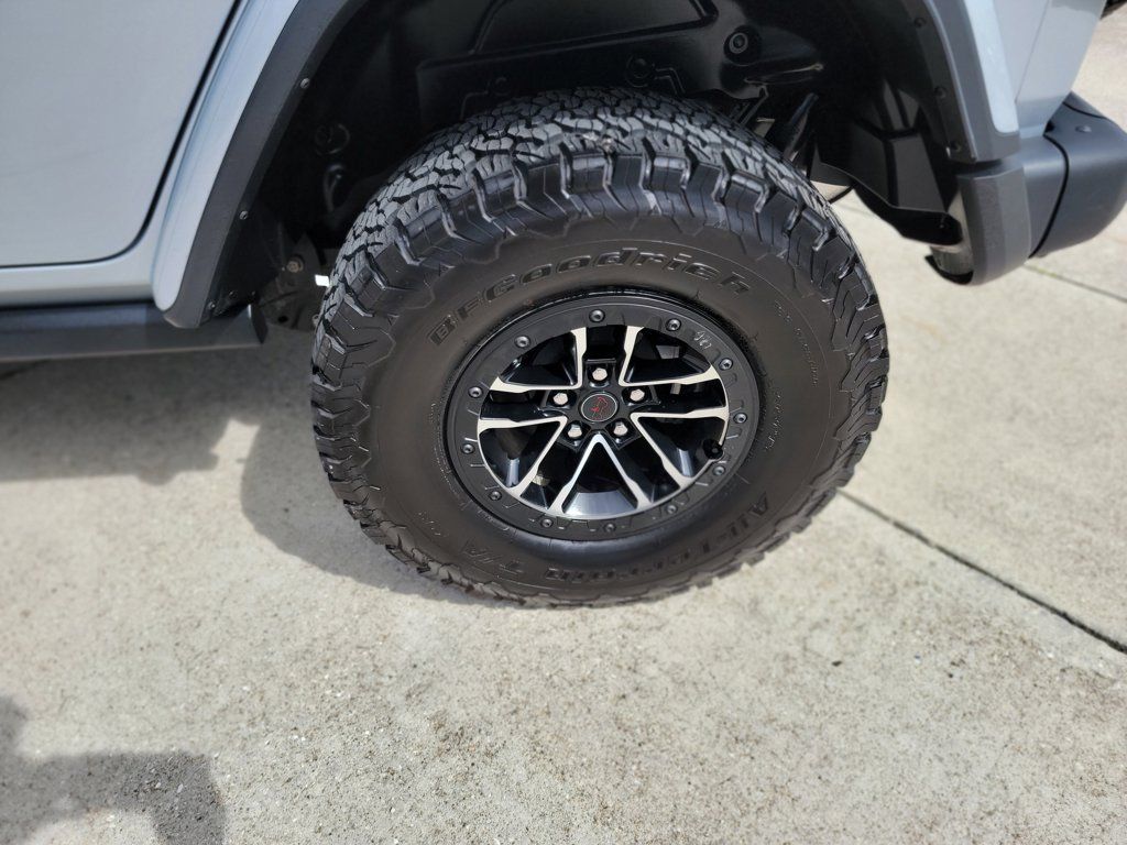 Used 2024 Jeep Wrangler Unlimited Rubicon AWD/4WD image 23