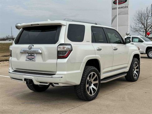 Used 2018 Toyota 4Runner Limited image 3