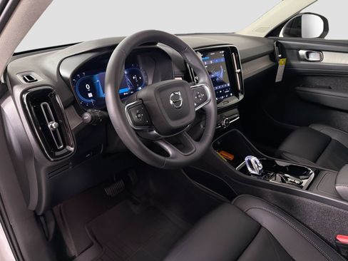 Certified 2023 Volvo XC40 B5 Plus w/ Climate Package image 10