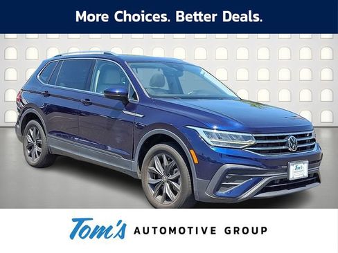 Used 2023 Volkswagen Tiguan SE w/ Panoramic Sunroof Package AWD/4WD image 1