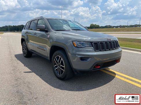Used 2021 Jeep Grand Cherokee Trailhawk w/ Premium Lighting Group image 1