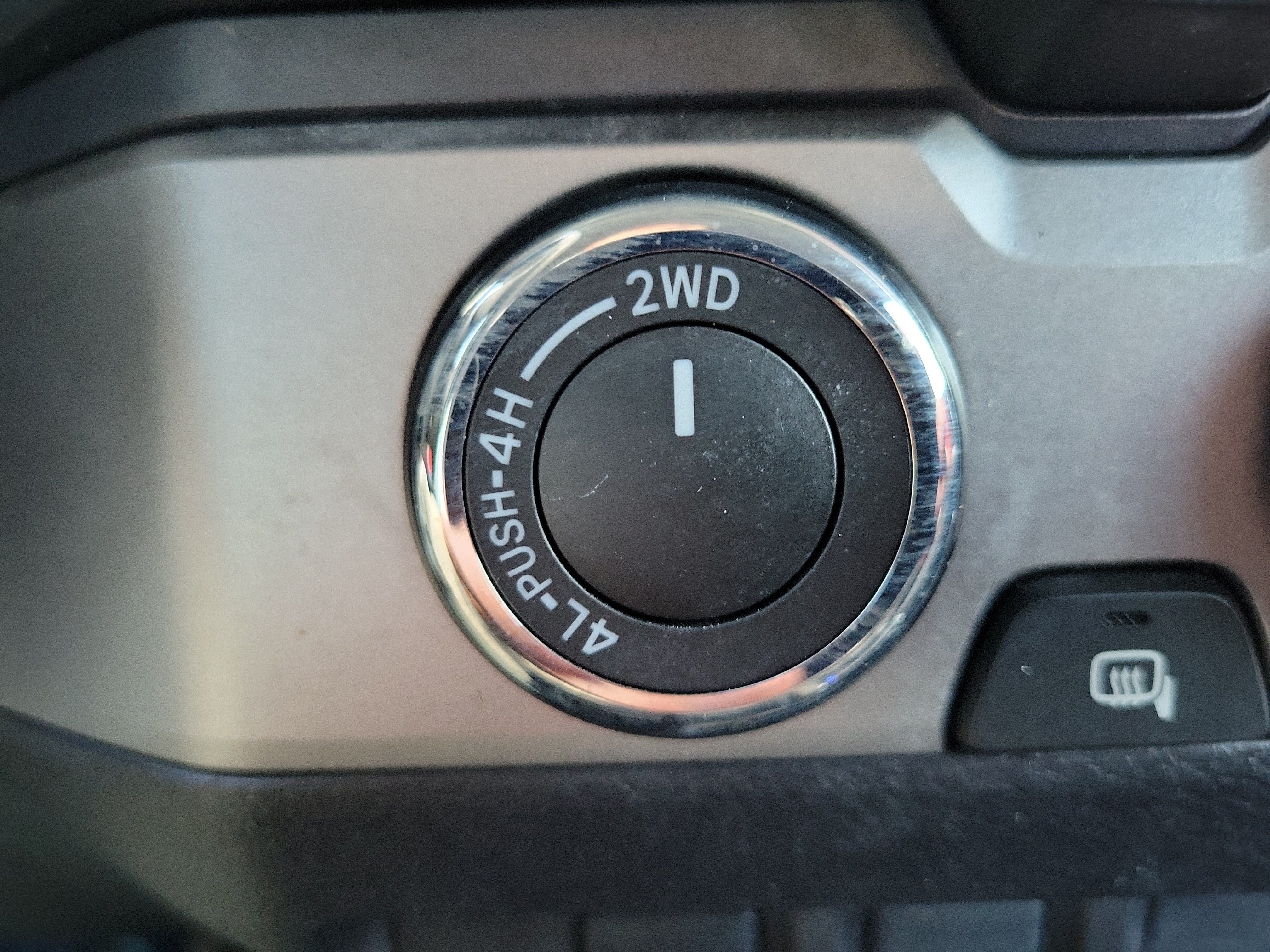 Used 2022 Toyota Tacoma SR5 w/ Technology Package AWD/4WD image 27