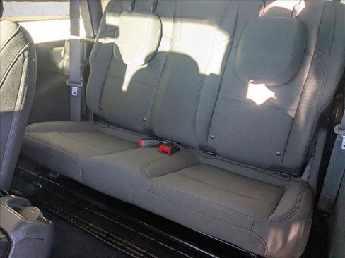 Used 2021 Jeep Wrangler Willys image 17