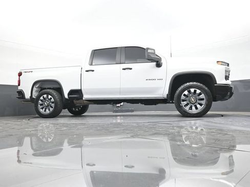 Used 2024 Chevrolet Silverado 2500 Custom w/ Custom Convenience Package AWD/4WD image 52