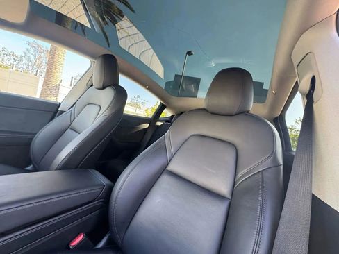 Used 2023 Tesla Model Y Long Range image 8