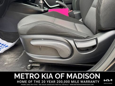 Used 2021 Kia Soul LX image 14