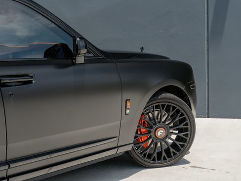 Used 2021 Rolls-Royce Cullinan AWD/4WD image 39