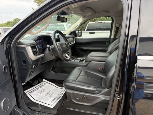 Used 2022 Ford Expedition XLT RWD image 7