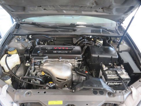 Used 2004 Toyota Camry SE image 40