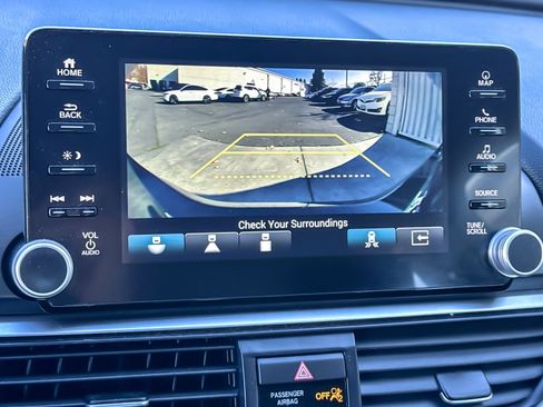 Used 2020 Honda Accord Touring image 25