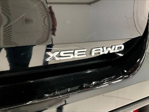 Used 2025 Toyota Highlander XSE image 24