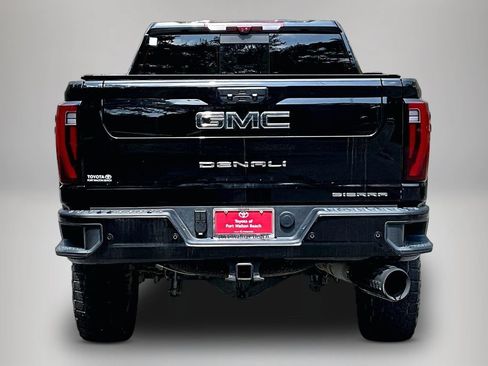 Used 2025 GMC Sierra 2500 Denali Ultimate AWD/4WD image 6