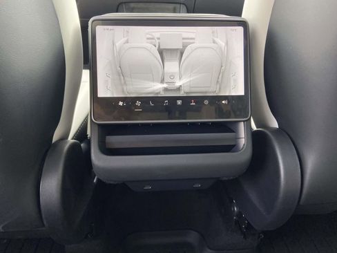 Used 2026 Tesla Model Y 2WD image 21