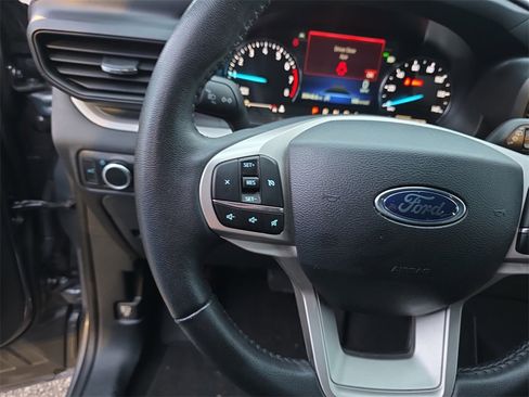 Used 2024 Ford Explorer XLT image 22