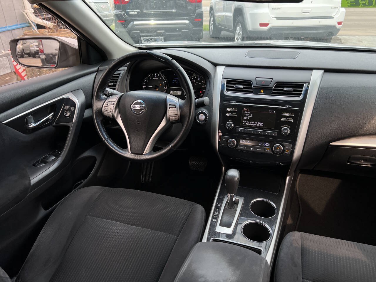 Used 2014 Nissan Altima 2.5 SV FWD image 14