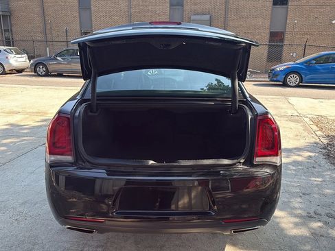 Used 2021 Chrysler 300 S RWD image 11