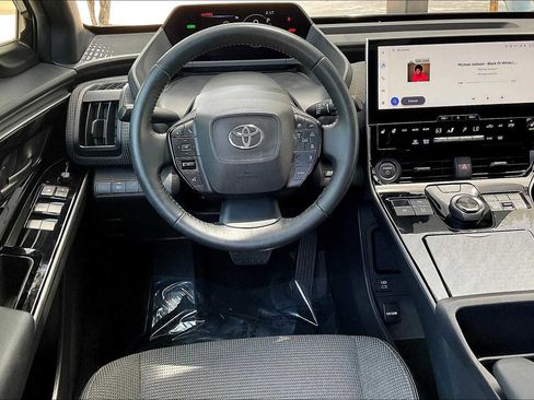 Used 2023 Toyota bZ4X XLE image 5