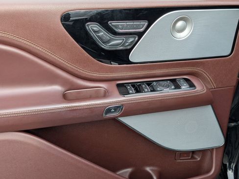 Used 2022 Lincoln Aviator Black Label w/ Dynamic Handling Package image 14