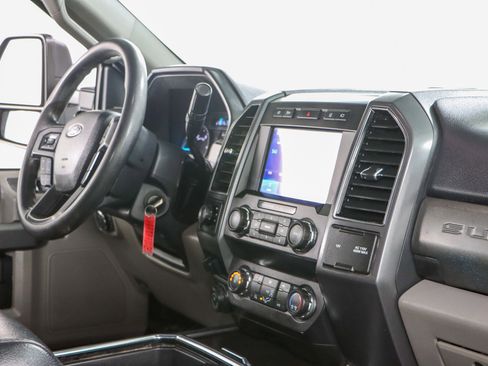 Used 2022 Ford F350 XLT image 28