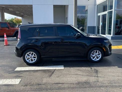 Used 2025 Kia Soul LX w/ LX Technology Package image 11