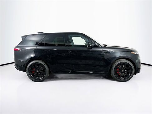 New 2025 Land Rover Range Rover Sport Dynamic SE image 4