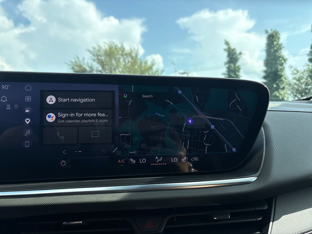 Used 2025 Buick Envision Preferred AWD/4WD image 18