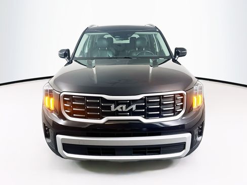 Used 2025 Kia Telluride S FWD image 2