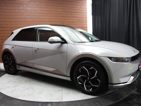 Used 2023 Hyundai Ioniq 5 Limited w/ Cargo Package image 16