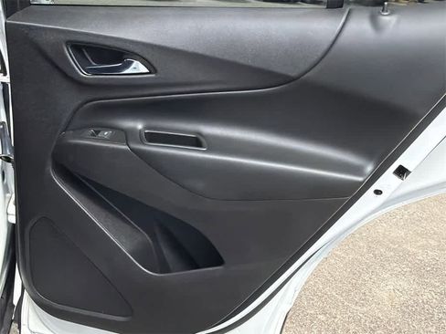 Used 2020 Chevrolet Equinox LT image 15