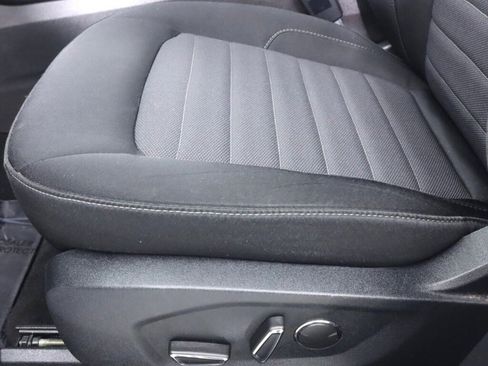 Used 2019 Ford Edge SE w/ SE Fleet Driver's Package image 29