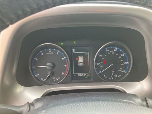 Used 2018 Toyota RAV4 XLE AWD/4WD image 17