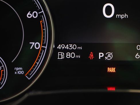 Used 2018 Bentley Bentayga image 52