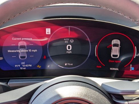 Certified 2024 Porsche Macan 4 Electric image 16