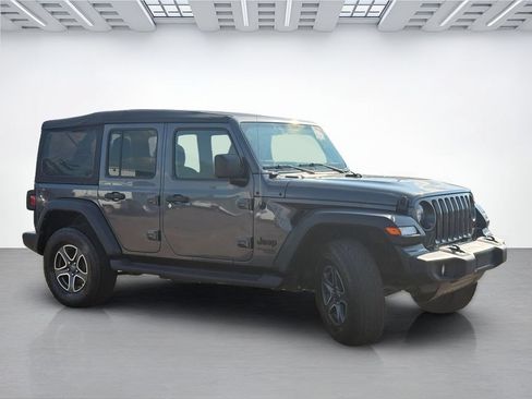 Used 2021 Jeep Wrangler Unlimited Sport AWD/4WD image 9