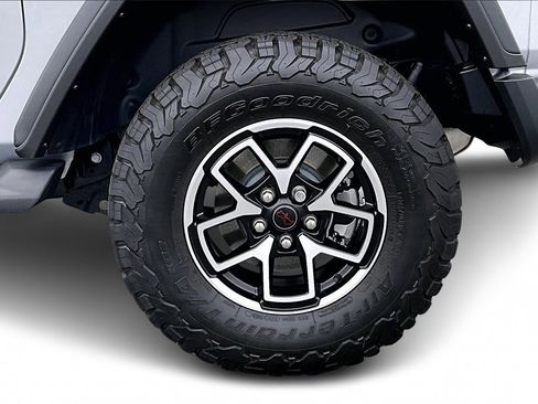 Used 2024 Jeep Wrangler Rubicon w/ Safety Group image 32