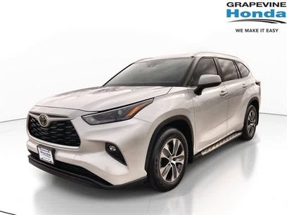 Used 2024 Toyota Highlander XLE