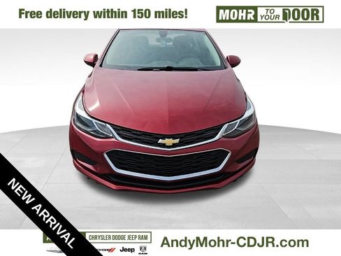 Used 2017 Chevrolet Cruze LT w/ Convenience Package image 2