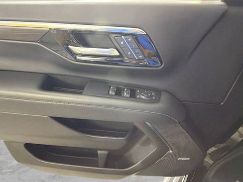 Certified 2025 Chevrolet Tahoe Premier RWD image 25