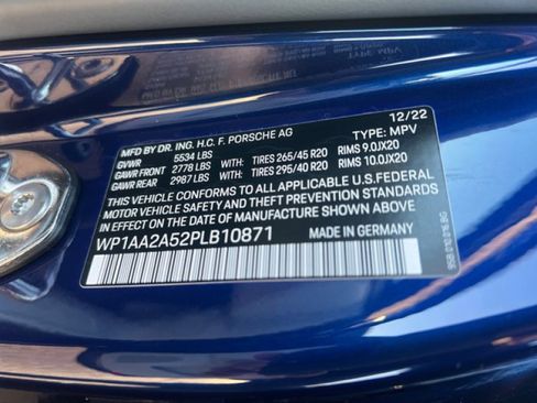 Used 2023 Porsche Macan image 23