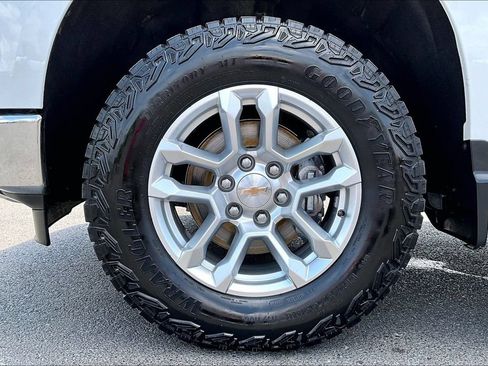 Used 2025 Chevrolet Silverado 1500 LTZ w/ Z71 Off-Road Package AWD/4WD image 36