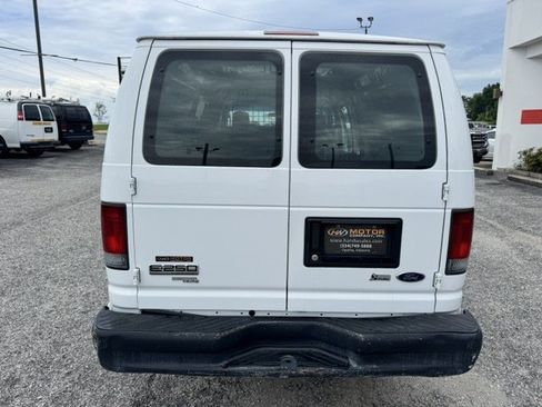 Used 2011 Ford E-250 and Econoline 250 Extended w/ Crew Van Pkg RWD image 7