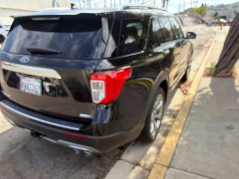 Used 2020 Ford Explorer Platinum w/ Premium Technology Package AWD/4WD image 6
